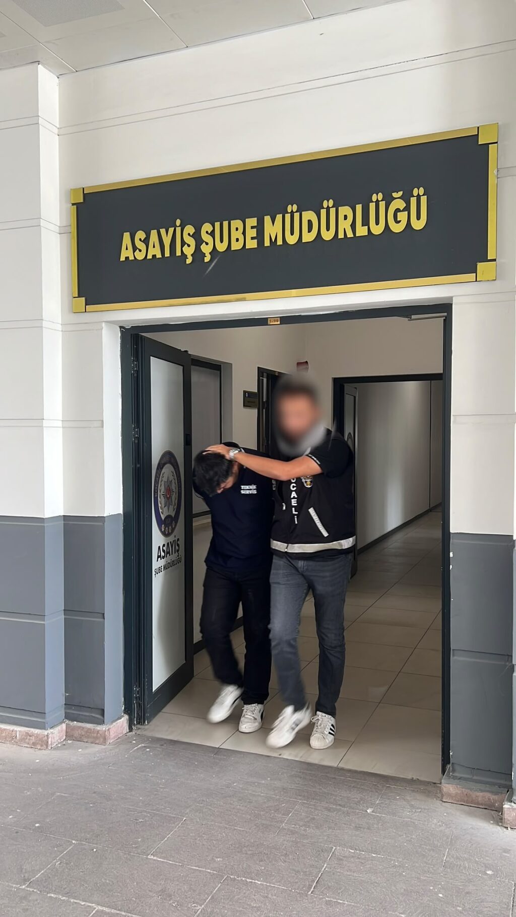 Teknik servis yalanıyla 12 kişiyi dolandırdı